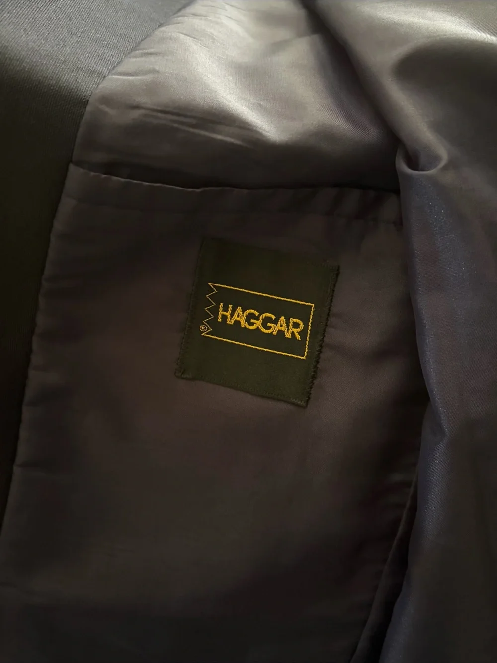Haggar Navy Two-Button Sport Coat blazer jacket Gold Buttons washable Sz 42R EUC